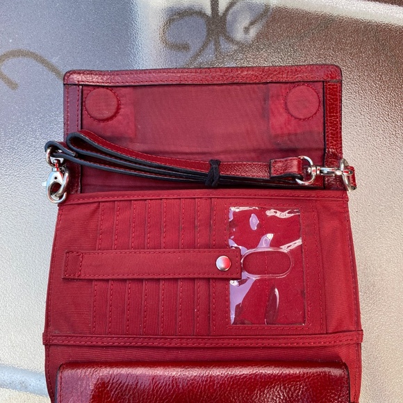 Leather cross body bag from Wilson Leather - Picture 2 of 5